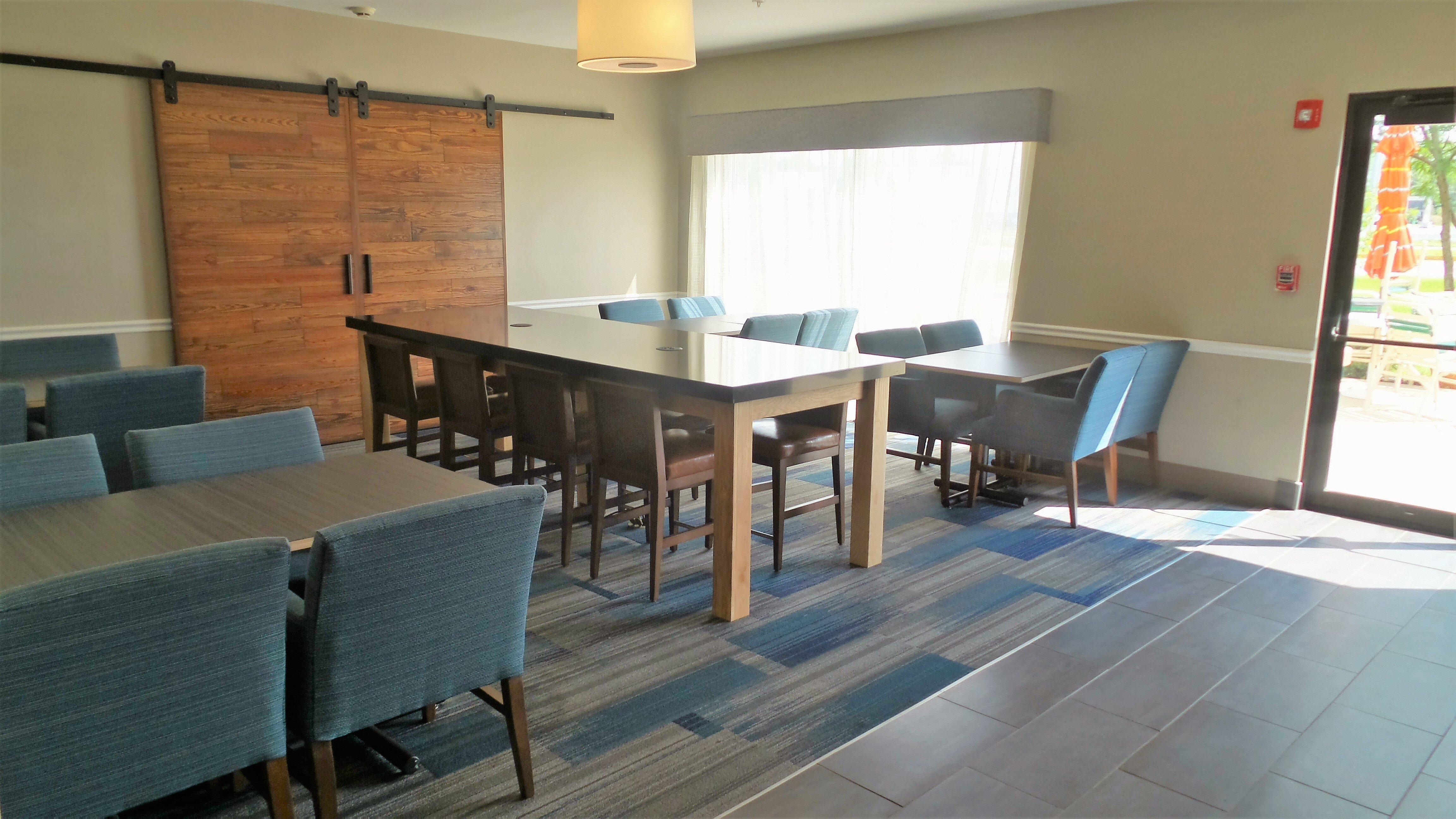 Holiday Inn Express & Suites - Muncie By Ihg Esterno foto