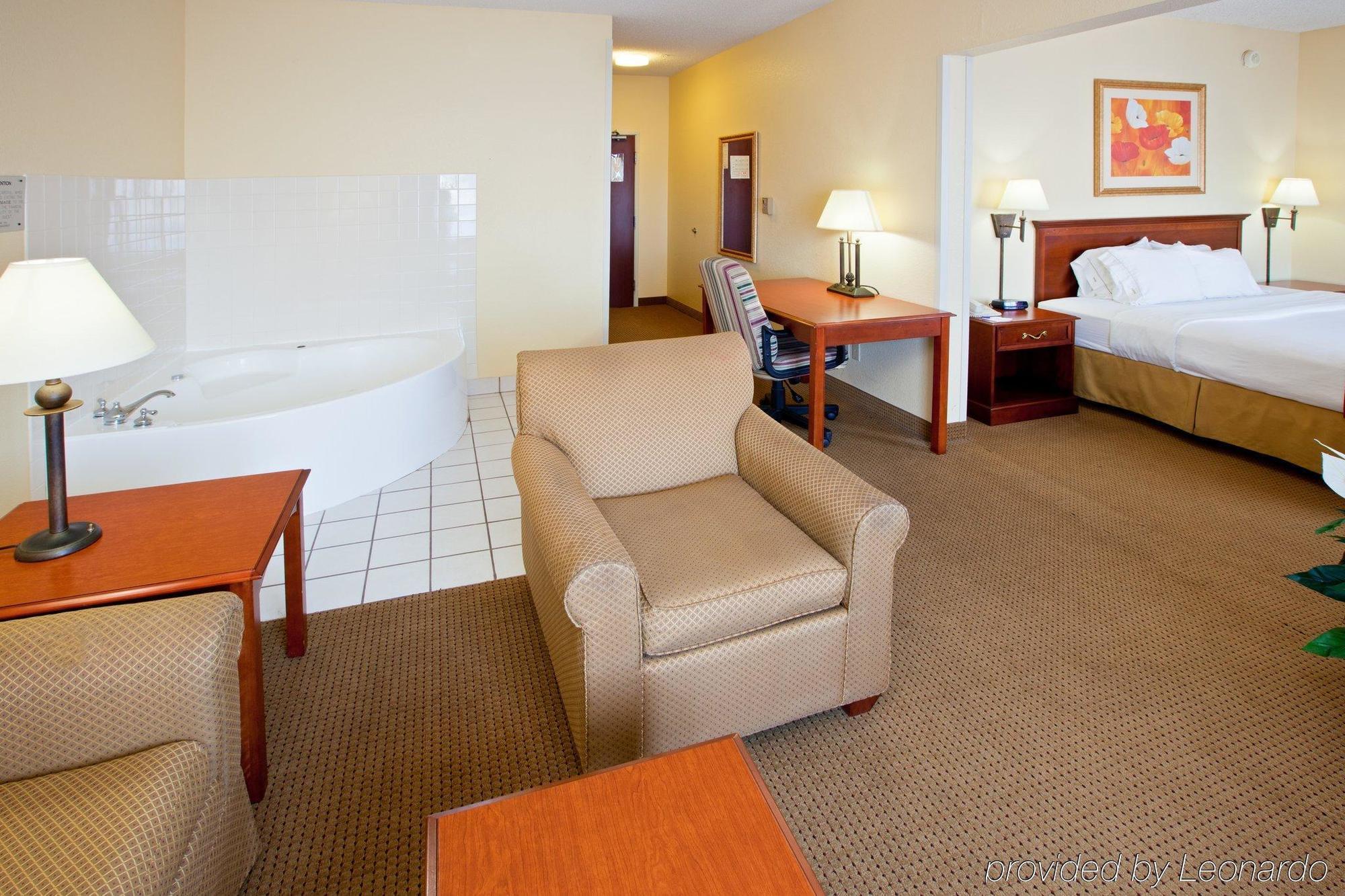 Holiday Inn Express & Suites - Muncie By Ihg Camera foto