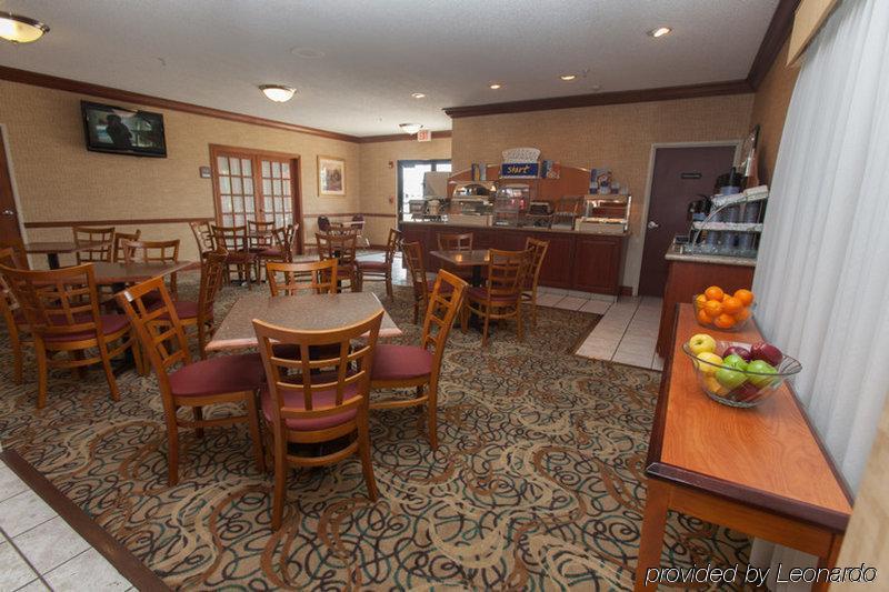 Holiday Inn Express & Suites - Muncie By Ihg Ristorante foto